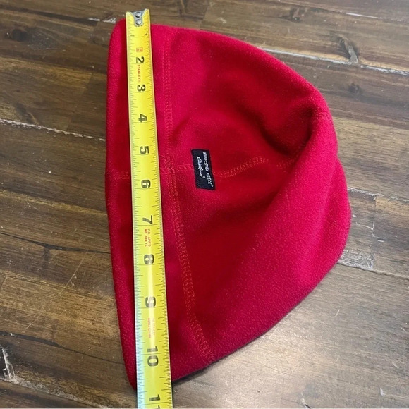 Eddie Bauer Red Beanie Fleece Wind Cutter Hat Winter - Picture 3 of 4